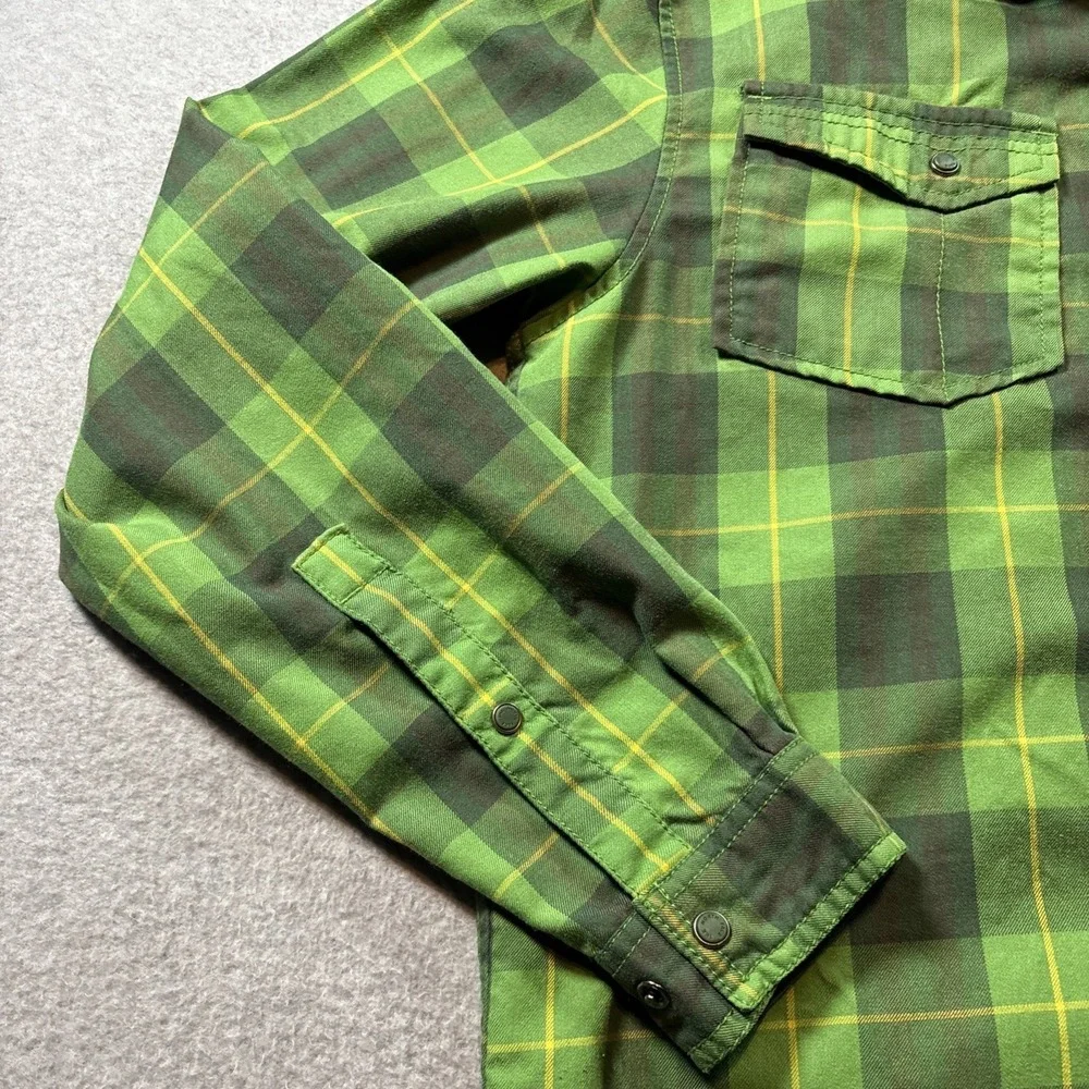 North Face Plaid Snap Button Long Sleeve Button Up Men's S Green 2 Pocket Hiking